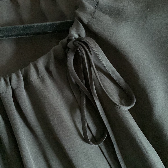 EUC 100% silk Joie blouse - Picture 6 of 7